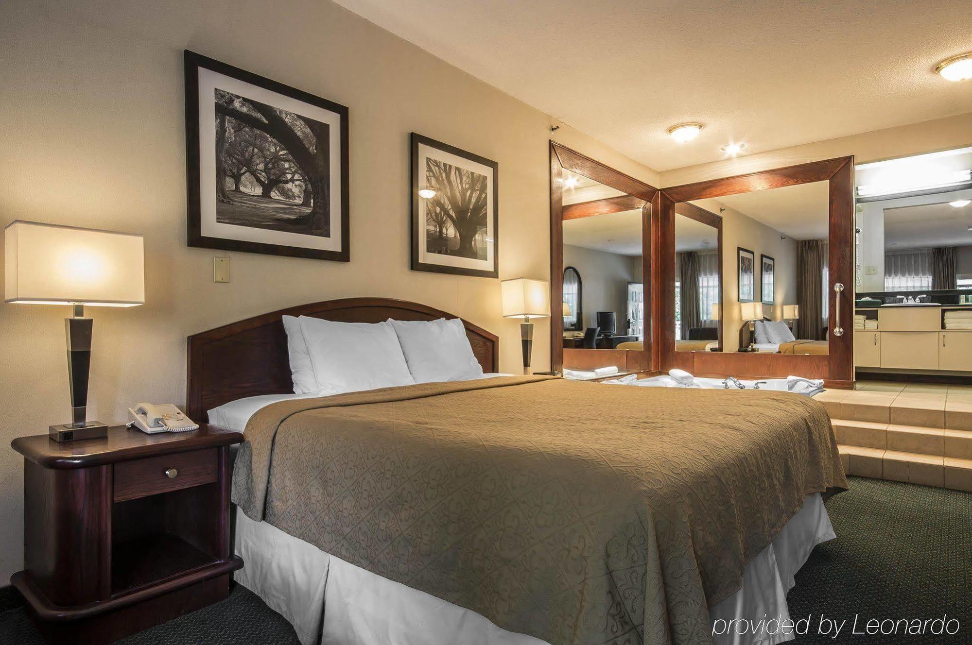 Pitt Meadows Art Infiniti Hotel מראה חיצוני תמונה
