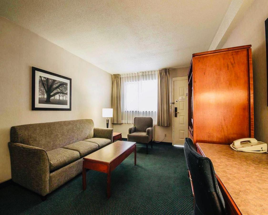 Pitt Meadows Art Infiniti Hotel מראה חיצוני תמונה